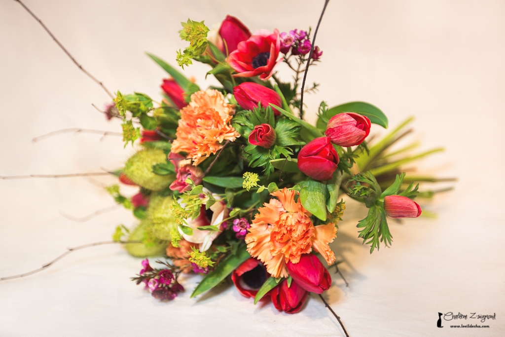 Composition florale de fleurs fraiches - Aux passiflores